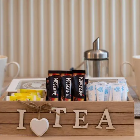 Private Garden House In Panorama- Lux Apartman