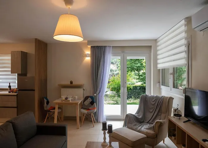 Апартаменты Private Garden House In Panorama- Lux *